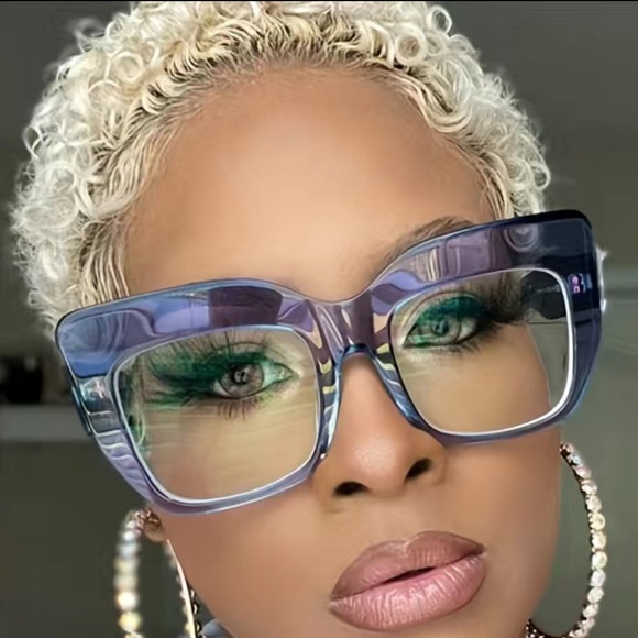 Accessories - NWT PURPLE LARGE FRAME CAT EYE ANTI- BLUE LIGHT GLASSES- Nonprescription